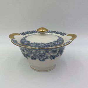 Theodore Haviland Coaching Scenes Sugar Bowl & Lid White Blue Flowers New York